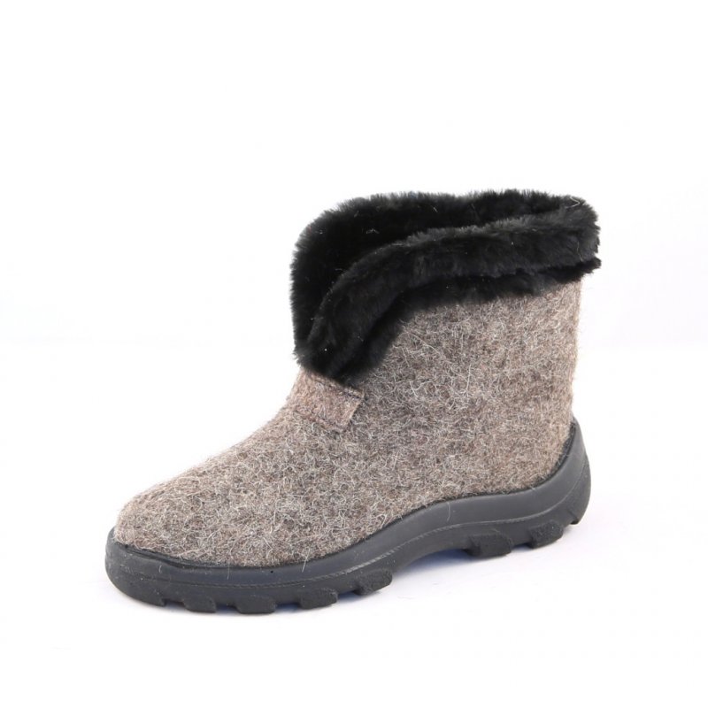 Valenki for women with thermoplastic soles
