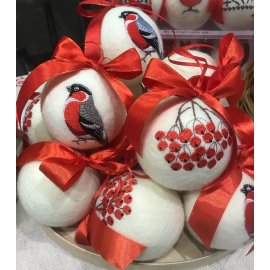 Felt ball with embroidery