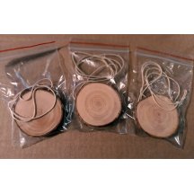 Cedar pendant on a thread (XL)